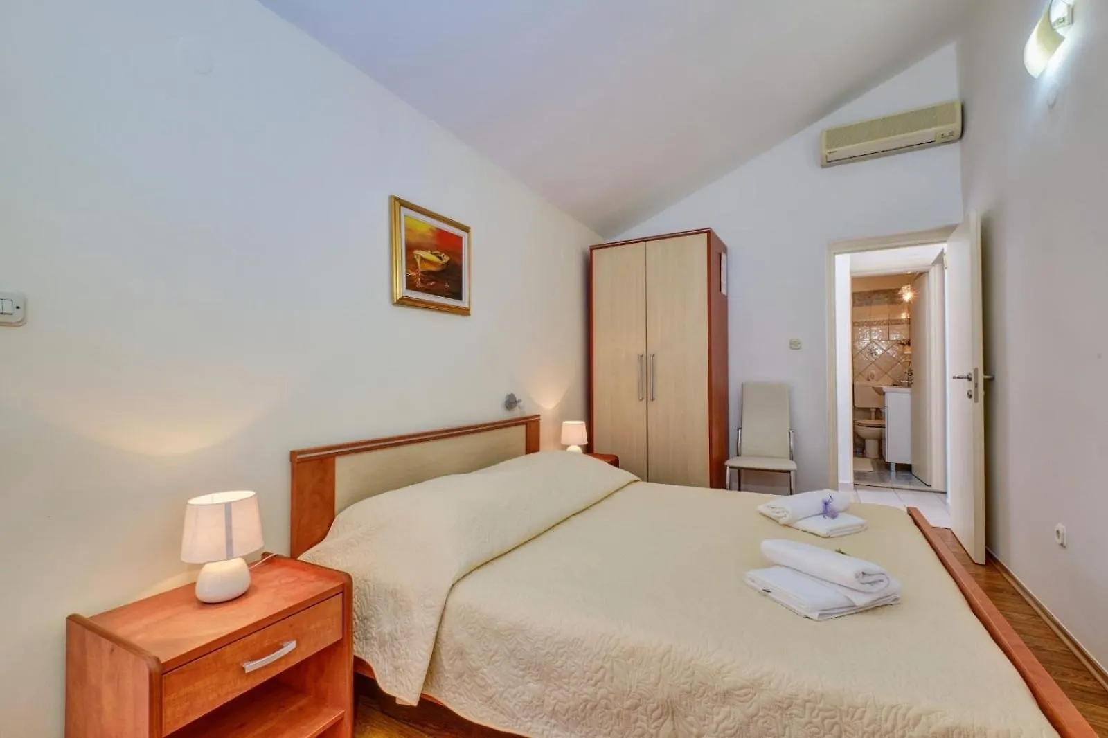 Apartments By The Sea Martinscica, Cres - 22582  Martinscica (Cres)